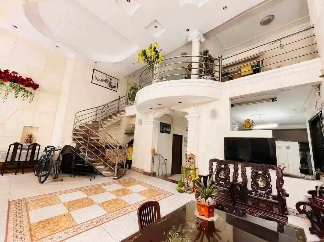 Bán dinh thự Sài Gòn xưa 241m2, 3 tầng tại Phú Nhuận giá 38 tỷ - Ảnh thu nhỏ 4