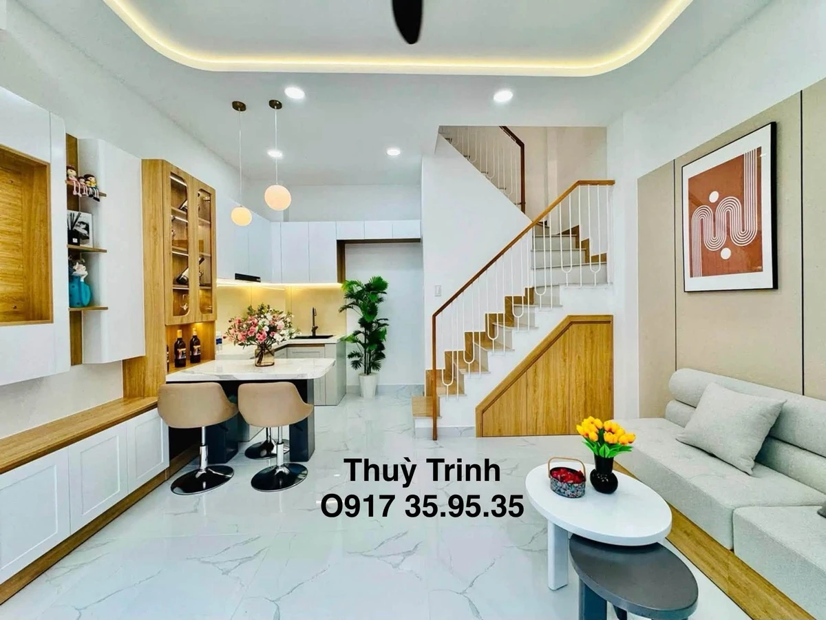Bán nhà 4 tầng 4.5x6m, ô tô đỗ cửa, không quy hoạch, trung tâm Gò Vấp giáp Bình Thạnh - Ảnh thu nhỏ 2