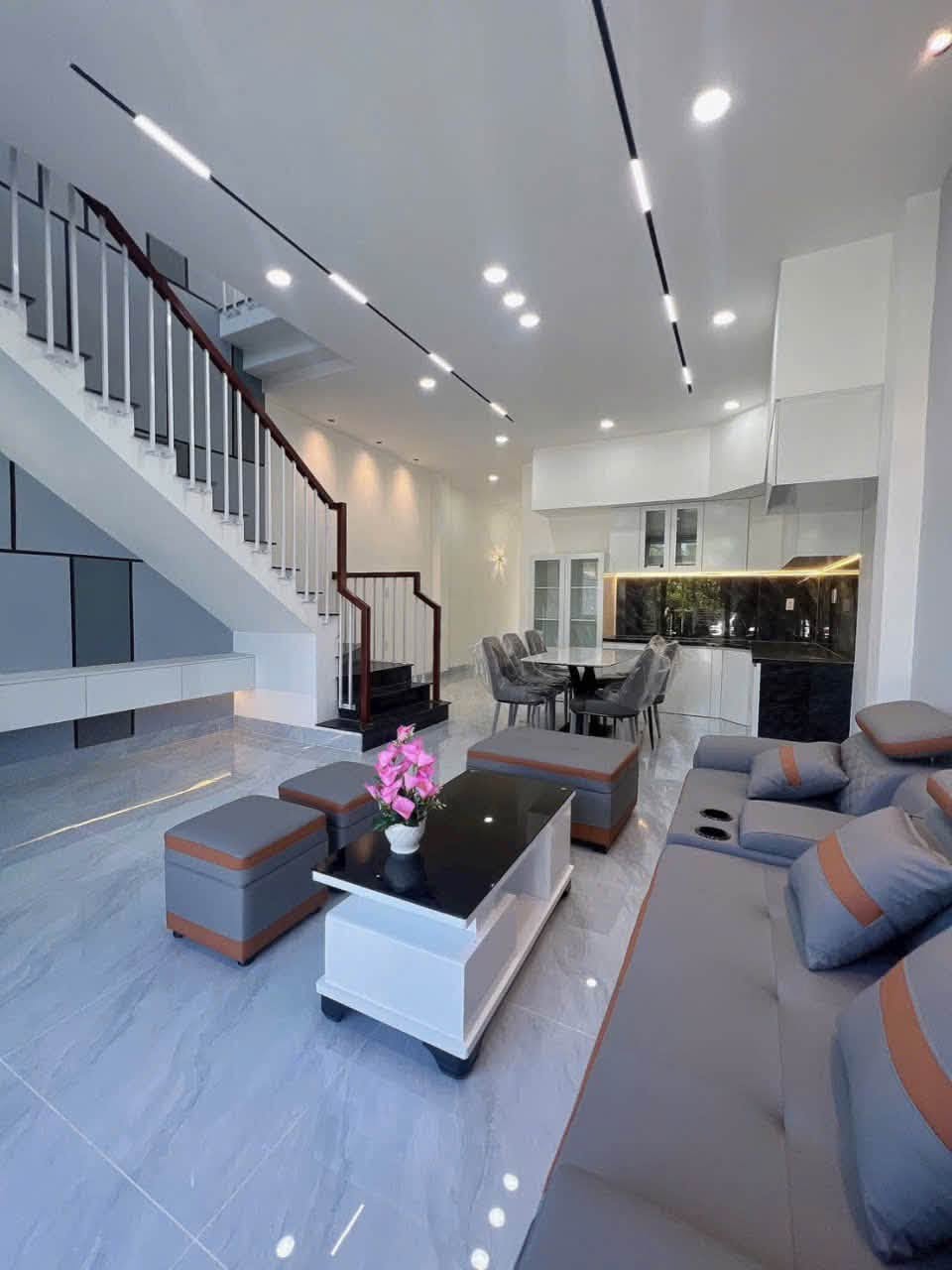 Bán nhà lầu 3PN 80m² Tây Ninh, tặng nội thất đầy đủ - Ảnh thu nhỏ 2