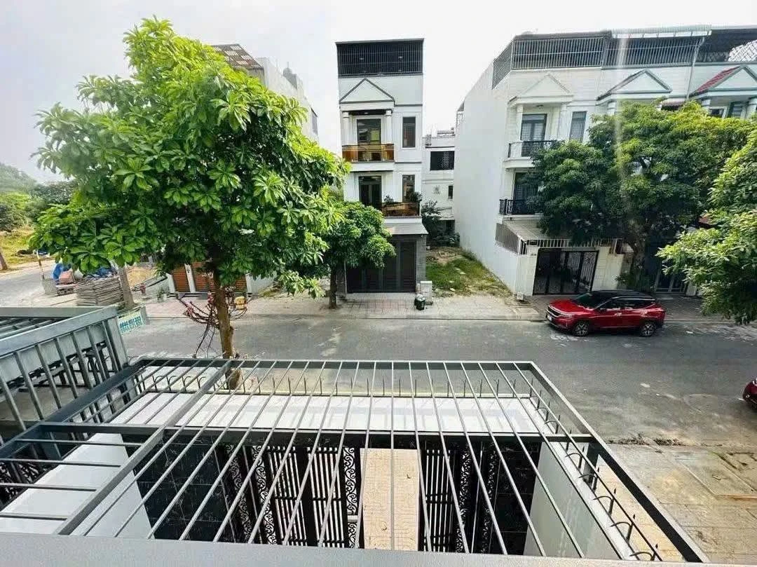 Bán nhà 1 trệt 2 lầu 4 PN, 100m², KDC Phúc Đạt, Bình Dương - Ảnh thu nhỏ 5