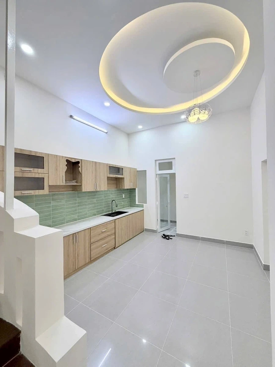 Bán nhà 2 tầng 60m2 Lê Trọng Tấn Tây Thạnh 5.5 tỷ - Ảnh thu nhỏ 3