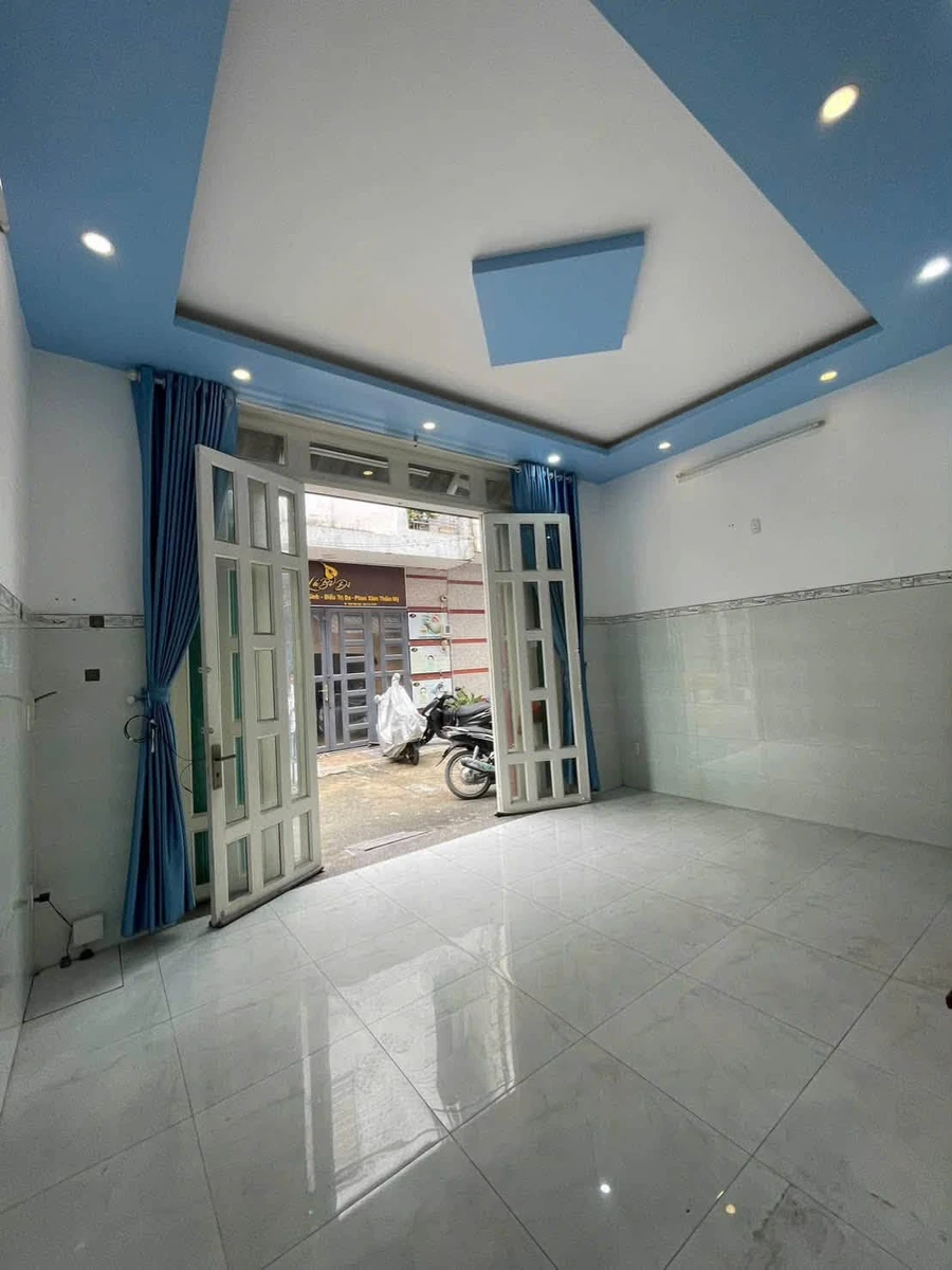 Bán nhà 2 tầng hẻm xe hơi đường Cây Keo, Thủ Đức, 52m², 5.3 tỷ - Ảnh 1