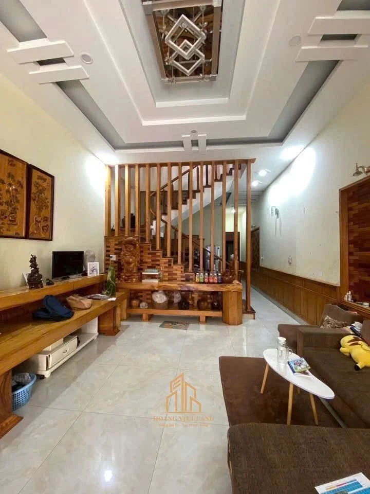 Bán nhà mê gỗ Pơ Mu mặt tiền Trịnh Văn Cấn, 5x20,5m, 6,35 tỷ, Buôn Ma Thuột - Ảnh thu nhỏ 3