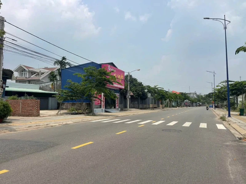 Bán đất 135m2 mặt tiền Võ Ngọc Chấn, Long Hương - 1.8 tỷ