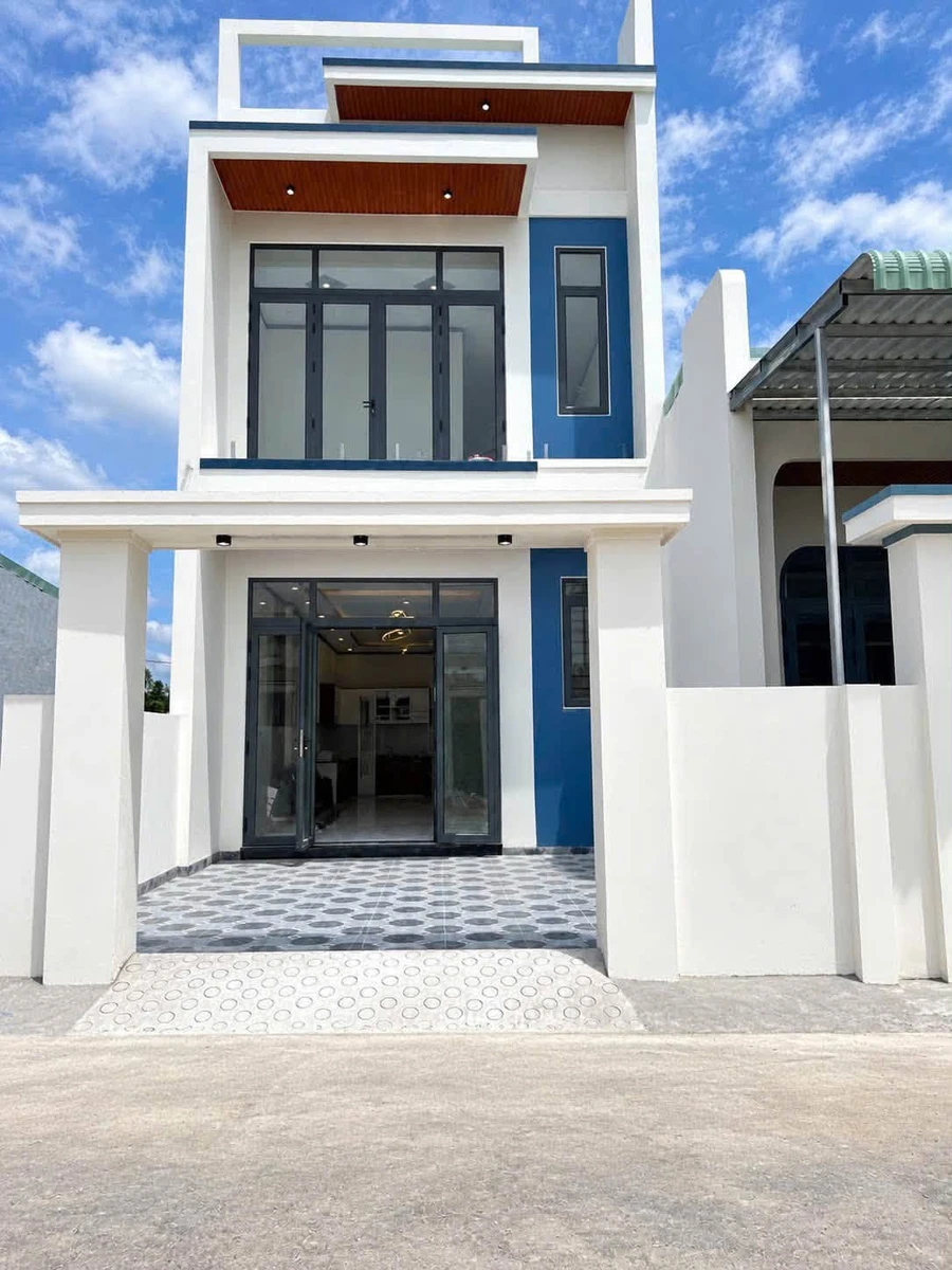 Bán nhà lầu 5x18m Hương Lộ 15 550 triệu, sổ riêng - Ảnh thu nhỏ 2