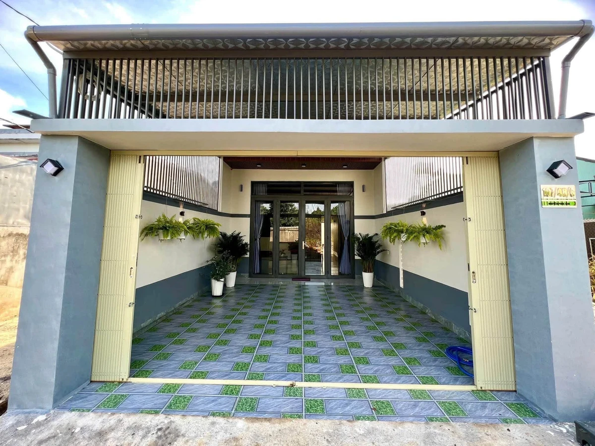 Bán nhà phố 50m² 2PN 2WC Buôn Ma Thuột 2,35 tỷ - Ảnh 1