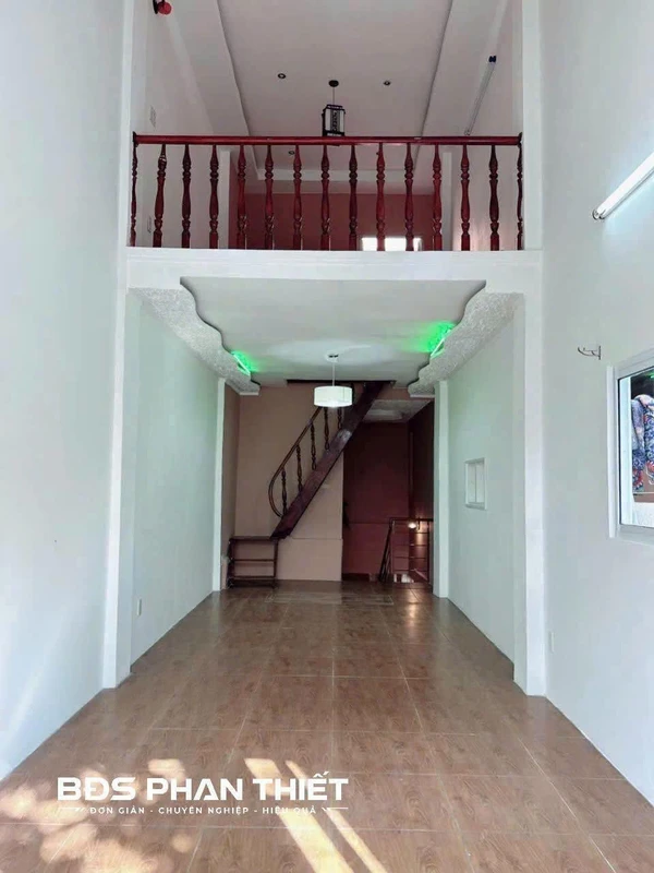 Bán nhà 1 trệt 1 lầu mặt tiền 32m² Trần Hưng Đạo Phan Thiết