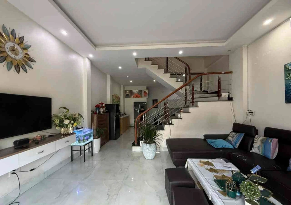 Bán nhà 3 tầng Cao Thắng 47m2, 2 tỷ - Ảnh thu nhỏ 2