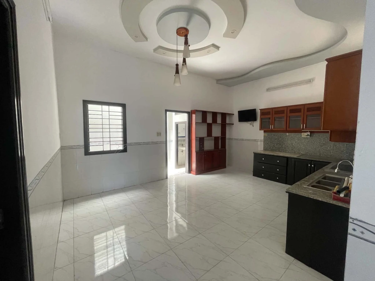 Bán nhà 200m² góc ngã tư Lê Duẩn, Phan Thiết 3.7 tỷ - Ảnh thu nhỏ 3