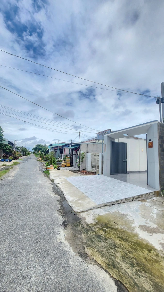 Bán nhà lầu 3PN/3WC 170m² Nguyễn Văn Linh, Thủ Đức - Ảnh thu nhỏ 4