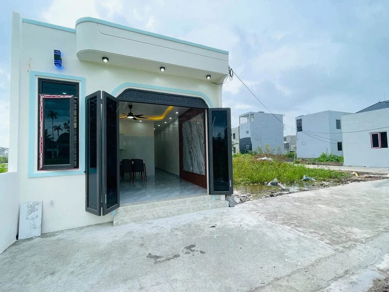 Bán nhà lầu mặt tiền Suối Chồn 160m2, 3 PN, 2 WC, 2 tỷ 390 vf3tancua
