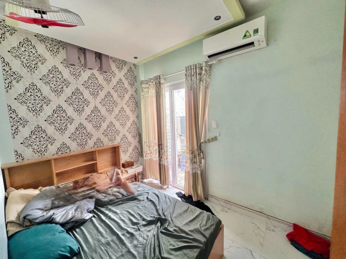 Bán nhà BTCT 4 tầng 4x11m, 4PN, 5WC, ô tô đậu cửa gần Quang Trung, Gò Vấp - 5,68 tỷ - Ảnh thu nhỏ 2