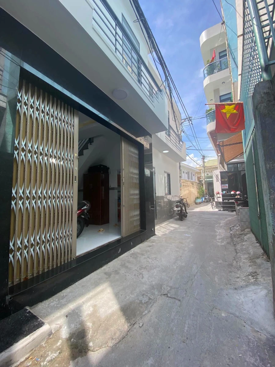 Nhà 2 tầng 37m² đường Lê Hồng Phong, Quy Nhơn, giá 2.3 tỷ - Ảnh thu nhỏ 2
