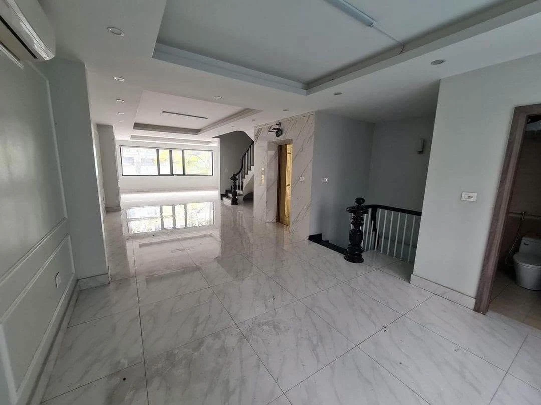 Cho thuê nguyên căn 5 tầng 90m2 trục chính Monbay Hạ Long giá 32 triệu/tháng - Ảnh thu nhỏ 2
