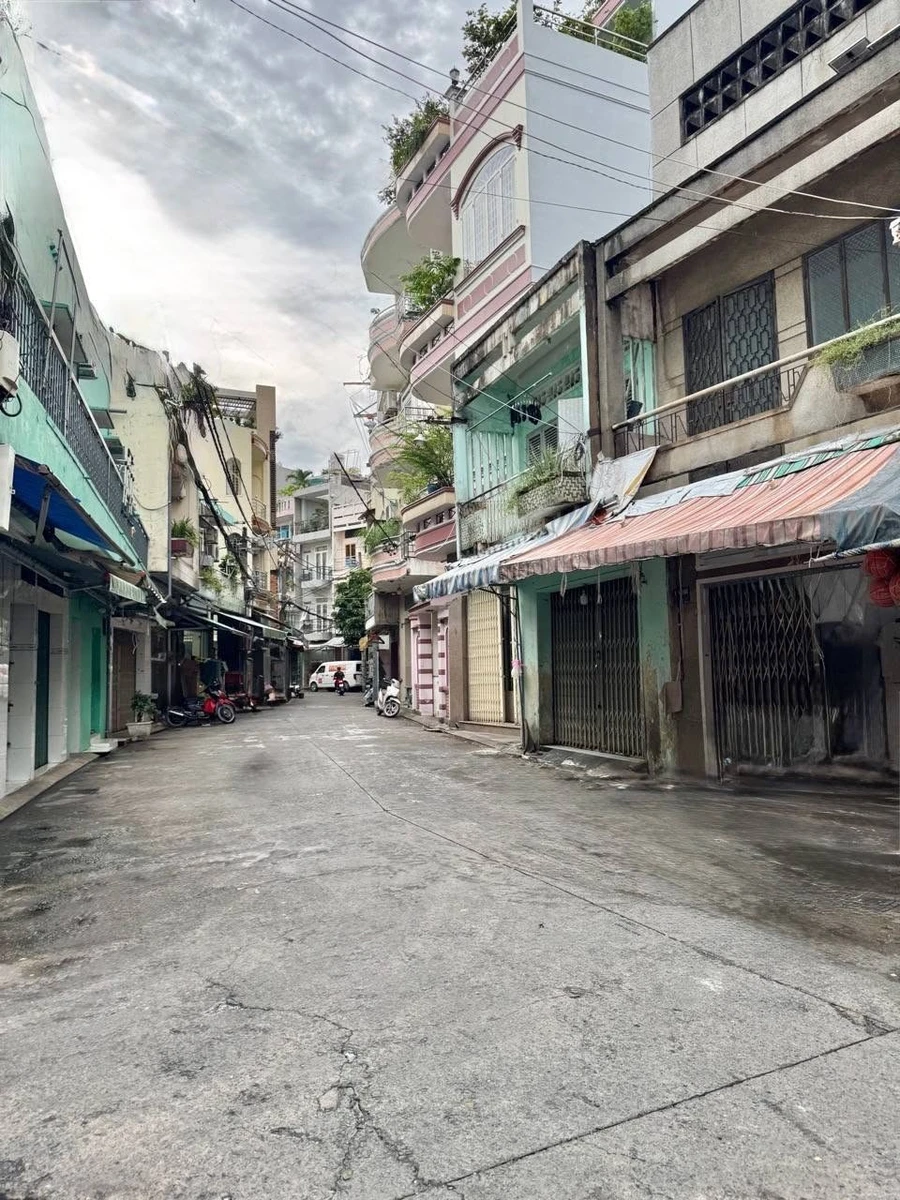 Bán nhà mặt tiền chợ Ông Địa, 51m², 3 tầng, Tân Bình, 7,7 tỷ - Ảnh thu nhỏ 2