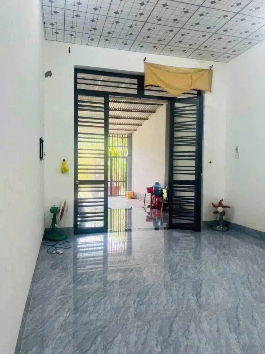Bán nhà giá rẻ 4x28m hẻm 32 Trần Phú, Hòa Thành, Tây Ninh giá 700 triệu - Ảnh thu nhỏ 3