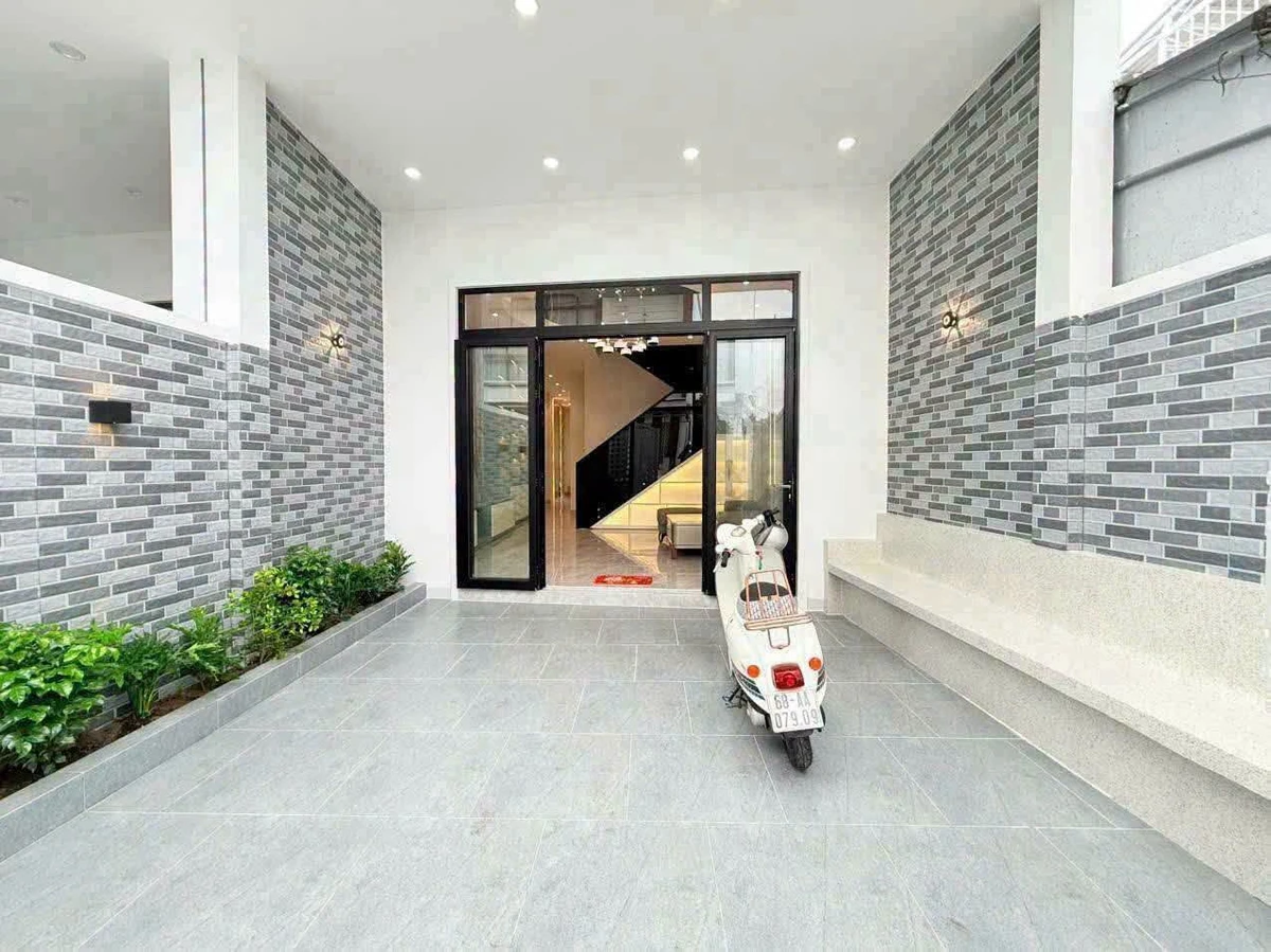 Bán nhà phố 2 mặt tiền 4,9x18m đường Sương Nguyệt Anh, Vĩnh Lạc, Rạch Giá - Ảnh thu nhỏ 3
