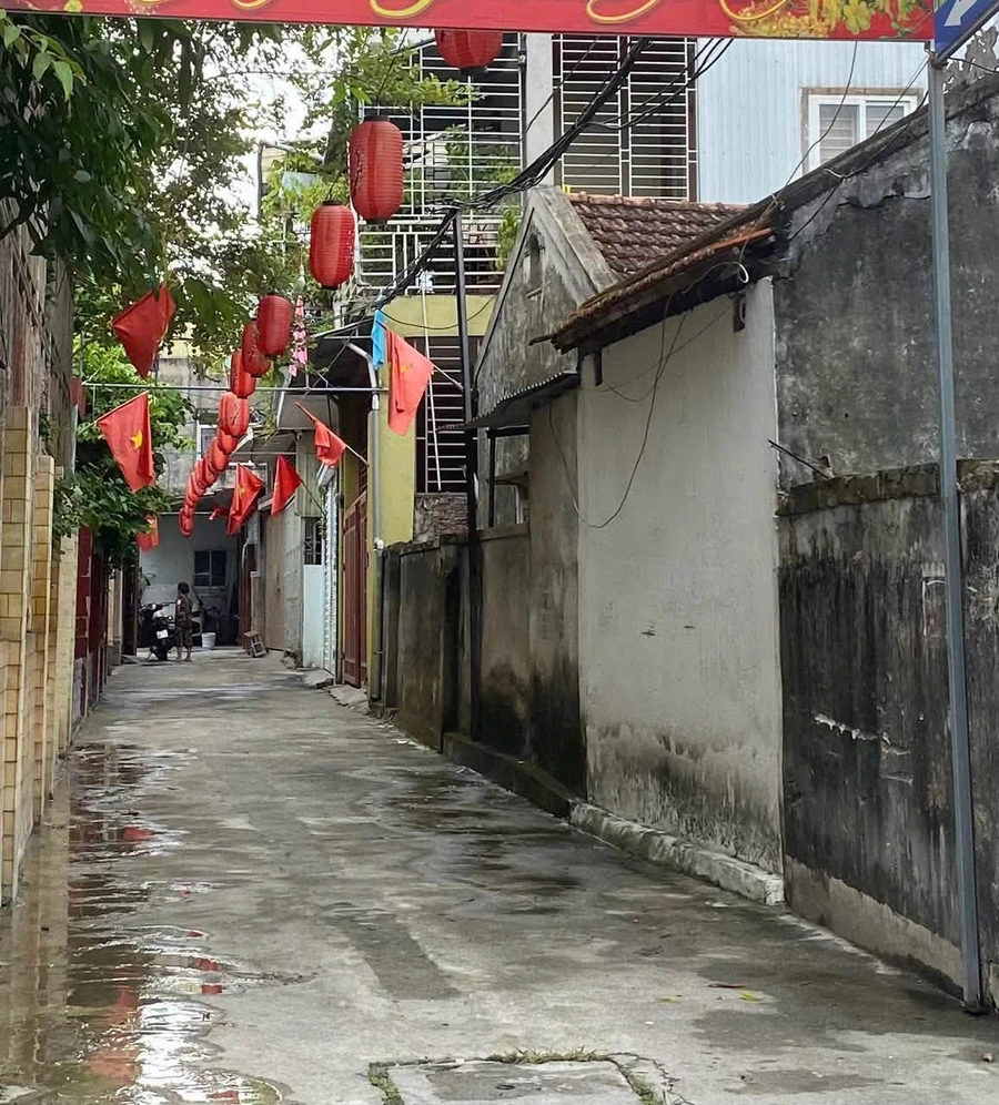 Bán nhà 3 tầng 60m2 Hưng Bình, 3 phòng ngủ, full nội thất - Ảnh thu nhỏ 5