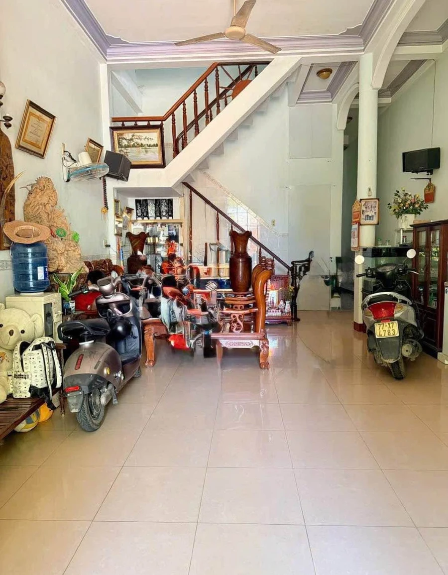 Bán nhà mặt tiền Cầu Vương Quy Nhơn 92m² 3PN - Ảnh thu nhỏ 2