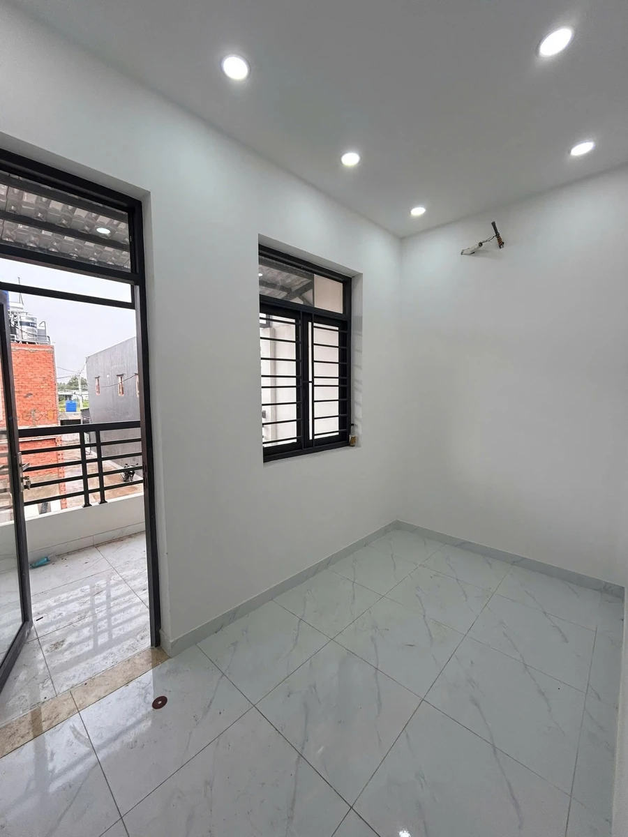 Bán nhà 4x11m 2 phòng ngủ 690 triệu Hóc Môn - Ảnh thu nhỏ 5