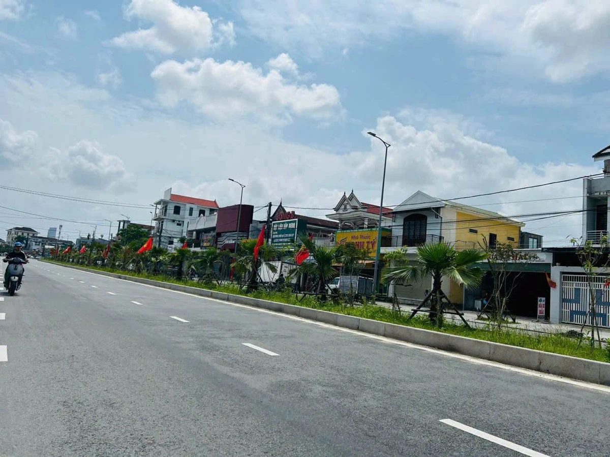 Bán mặt tiền Phạm Văn Đồng, Huế, 160m2, 13 tỷ - Ảnh 1