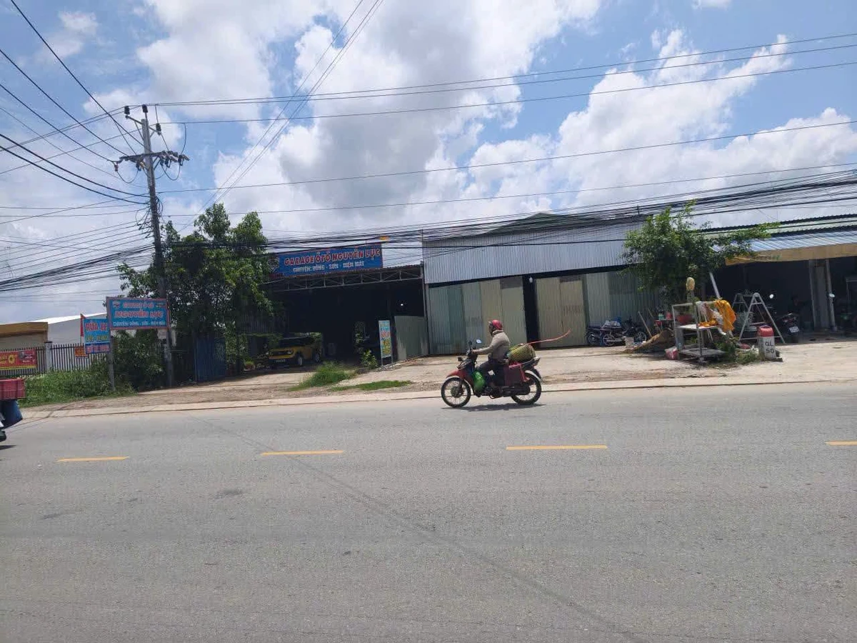 Bán nhà xưởng mặt tiền 590m² Quốc Lộ 50 Cần Giuộc - Ảnh 1