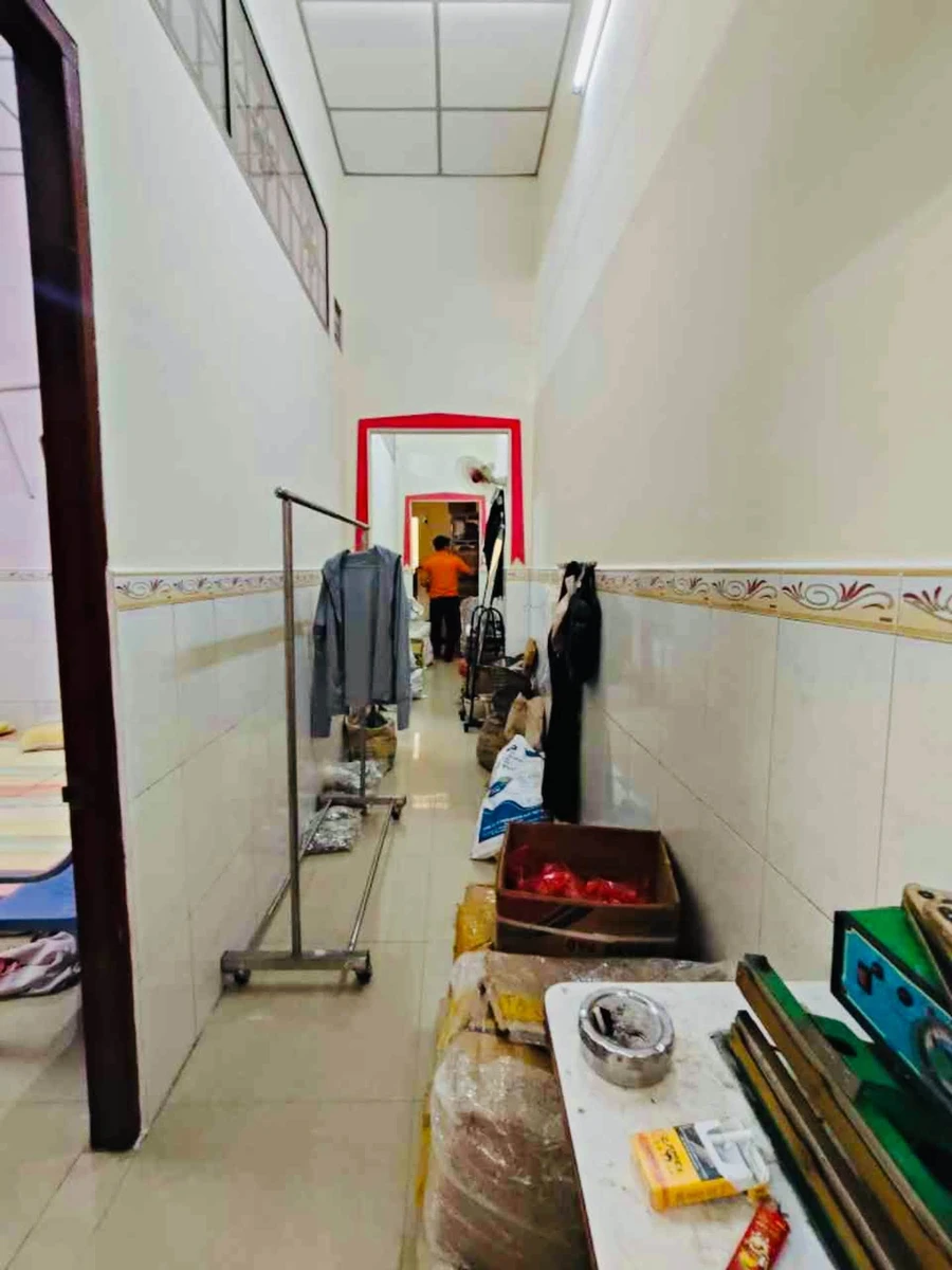 Bán nhà cấp 4 hẻm xe hơi 80m2, 2PN, giáp Aeon Mall, Bình Tân giá 5 tỷ - Ảnh thu nhỏ 4