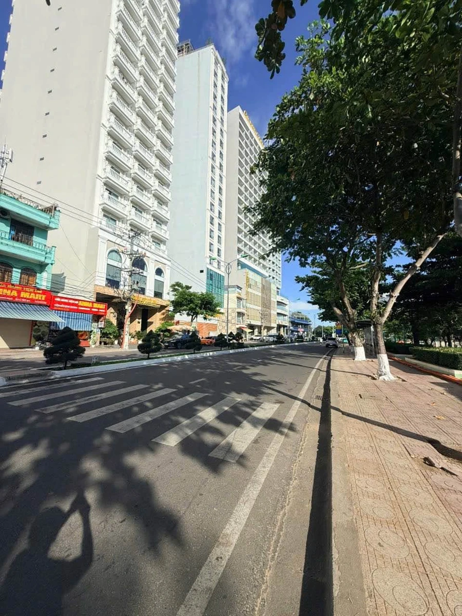Bán đất mặt tiền Trần Phú Nha Trang 194 m² - view biển - Ảnh thu nhỏ 4