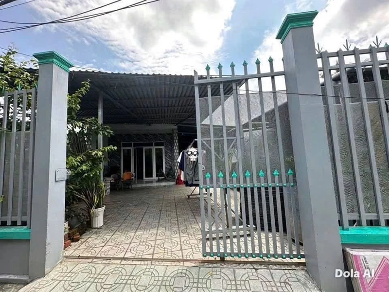 Bán nhà phố Phú Hưng, Bến Tre, 326,8m², 1,9 tỷ