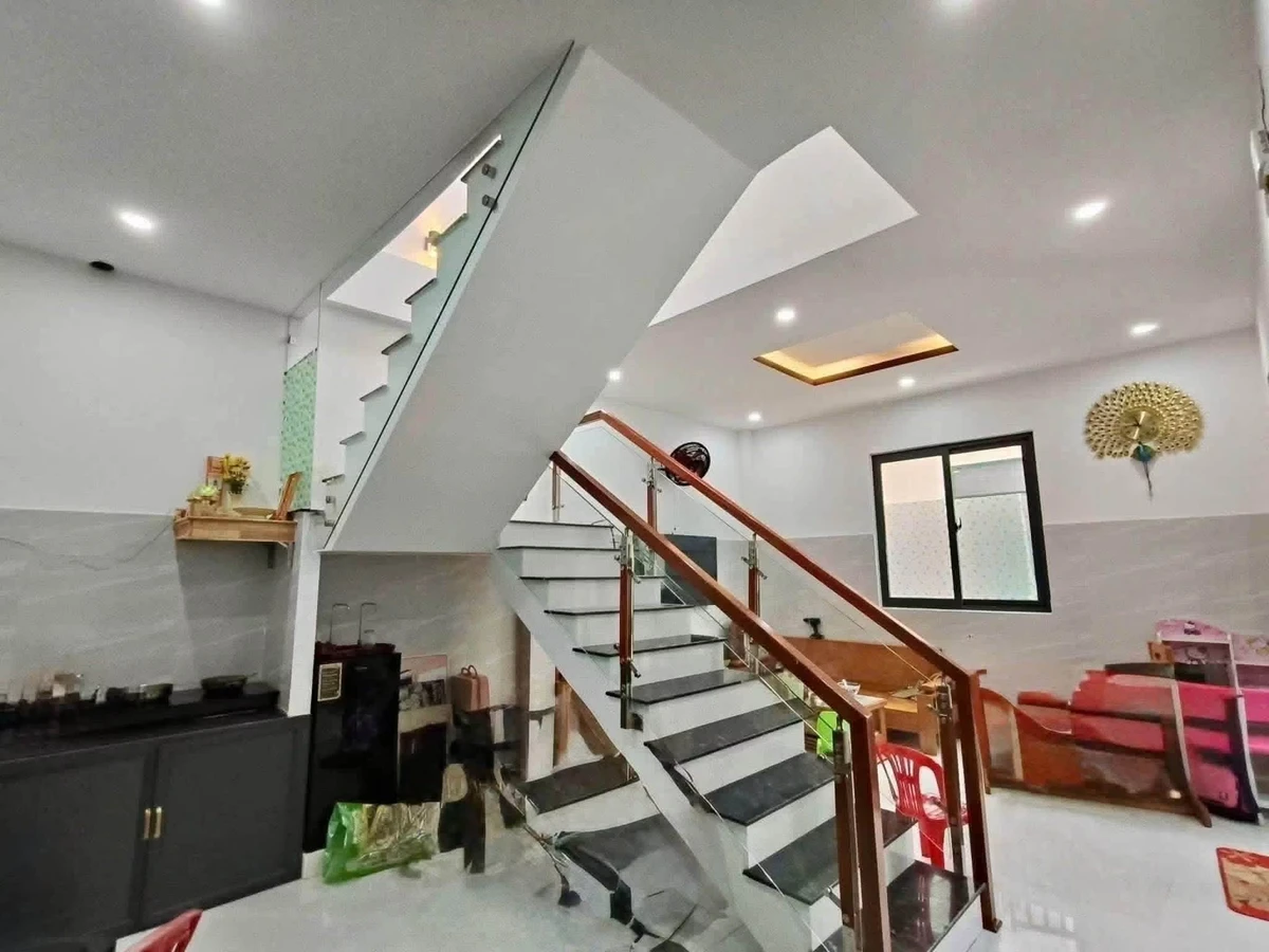 Bán nhà 2 tầng 58m2, 3 phòng ngủ, Nguyễn Phan Vinh, Quận 1 - Ảnh thu nhỏ 3