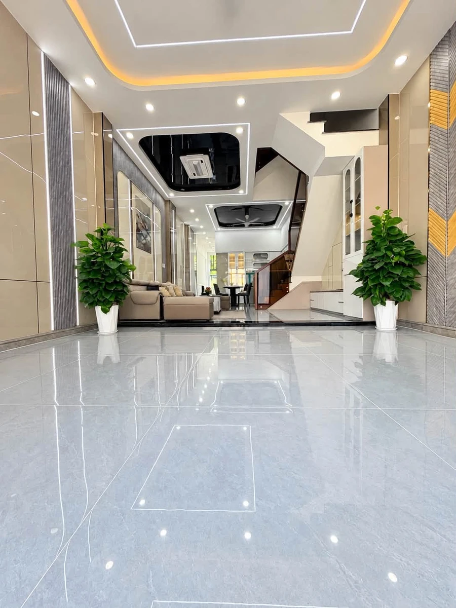Bán nhà 1 trệt 2 lầu 4PN 67m² Hóc Môn 5,5 tỷ - Ảnh thu nhỏ 3