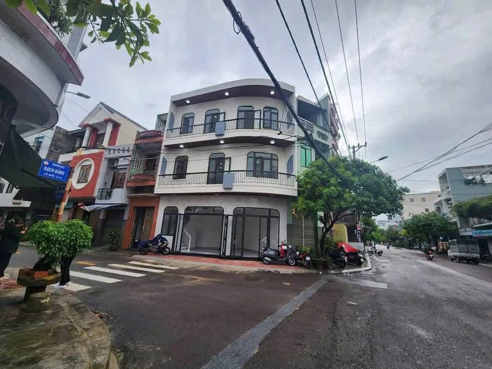 Bán nhà góc Bạch Đằng, 40m2, 3 tầng, kinh doanh, 6 tỷ - Ảnh 1