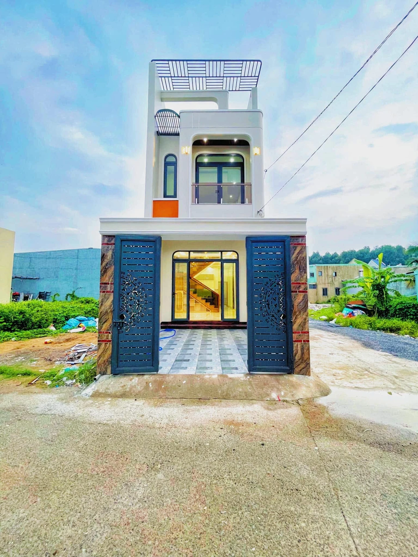 Bán nhà góc 2 mặt tiền 83m2, 1 lầu 3PN, full nội thất, Phường Tân Hạnh, Biên Hòa - Ảnh 1