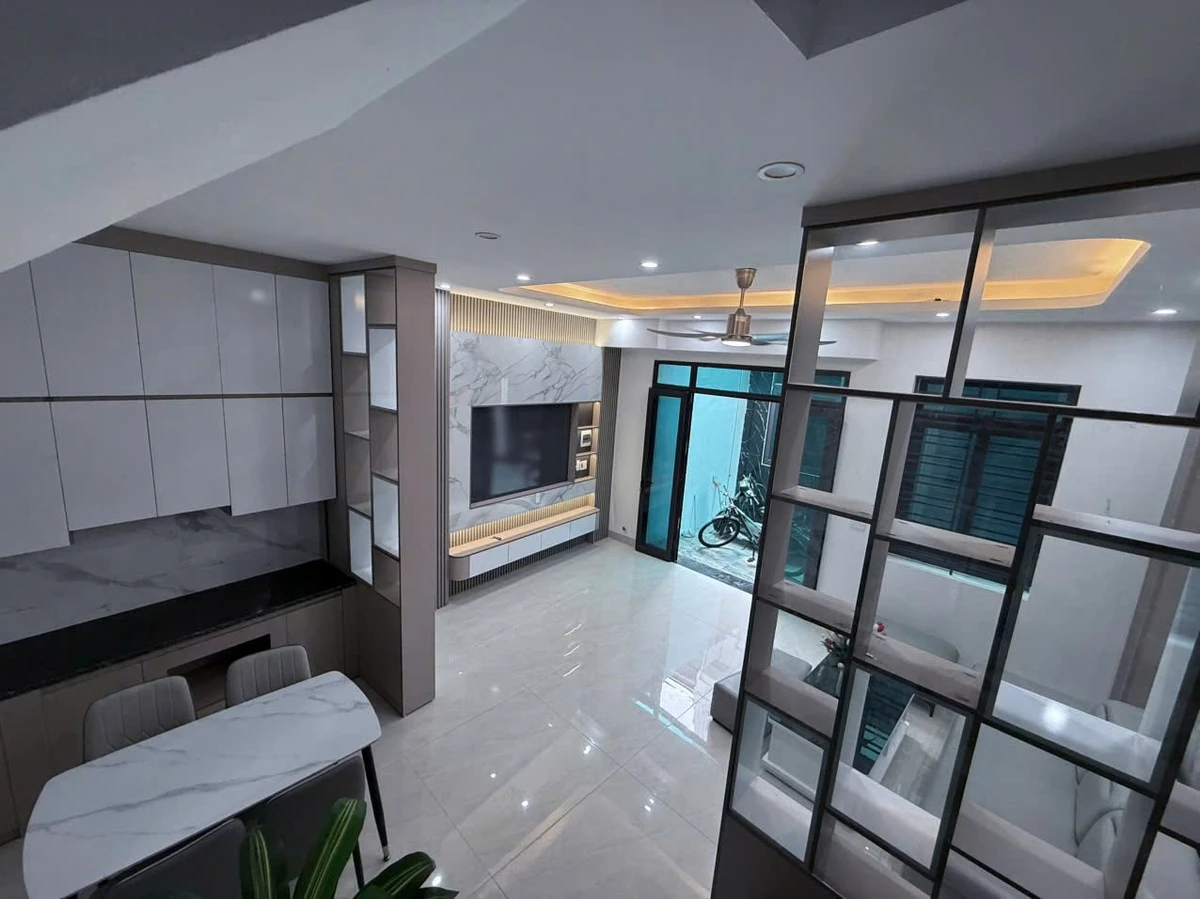 Bán nhà 3 tầng 41.8m² Bình Hàn Hải Dương 2.35 tỷ - Ảnh thu nhỏ 3