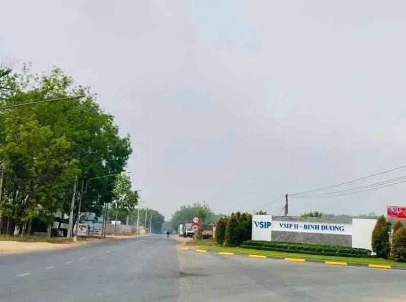 Bán 8.000m² đất mặt tiền ĐT742 Vĩnh Tân Bình Dương