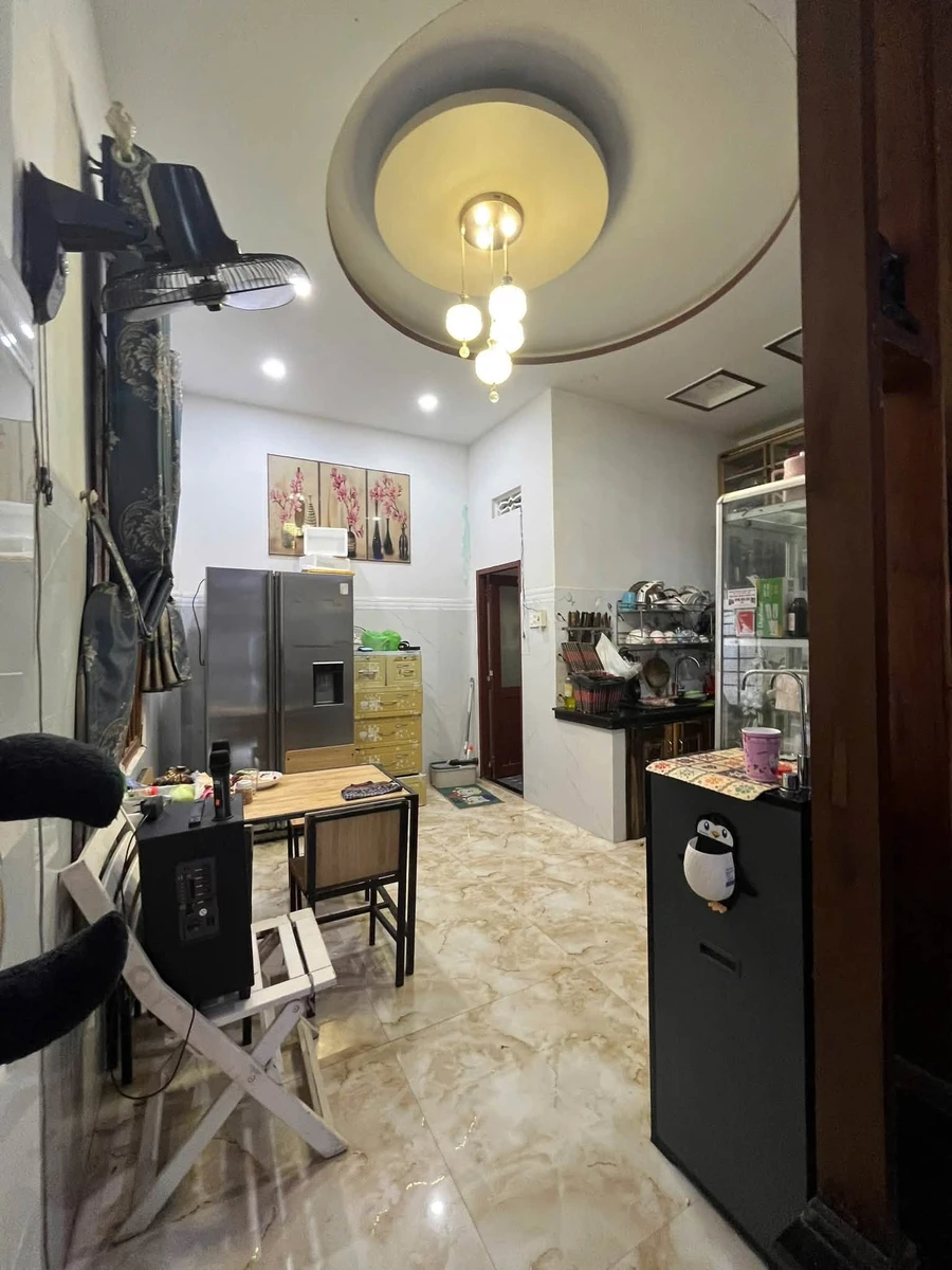 Bán nhà 3 tầng 69m2 đường Nguyễn Thái Học, Tuy Hoà - Ảnh 1