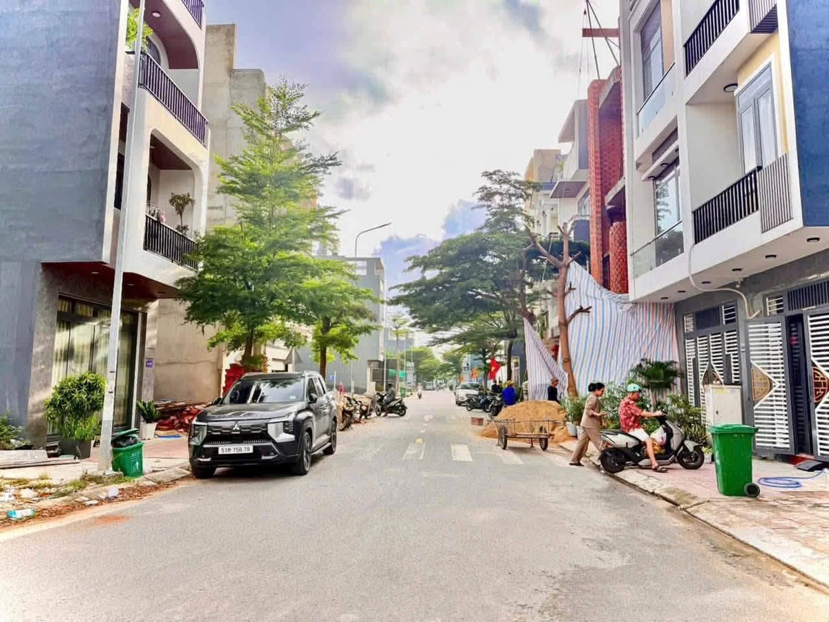 Bán nhà phố 4PN 62m² Phường Thuận Giao 5 tỷ - Ảnh 1