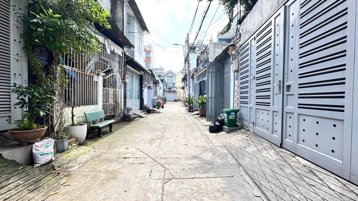 Bán nhà 3 tầng 90m² Quận 12 gần Nguyễn Thị Búp, nhỉnh 4 tỷ - Ảnh 1