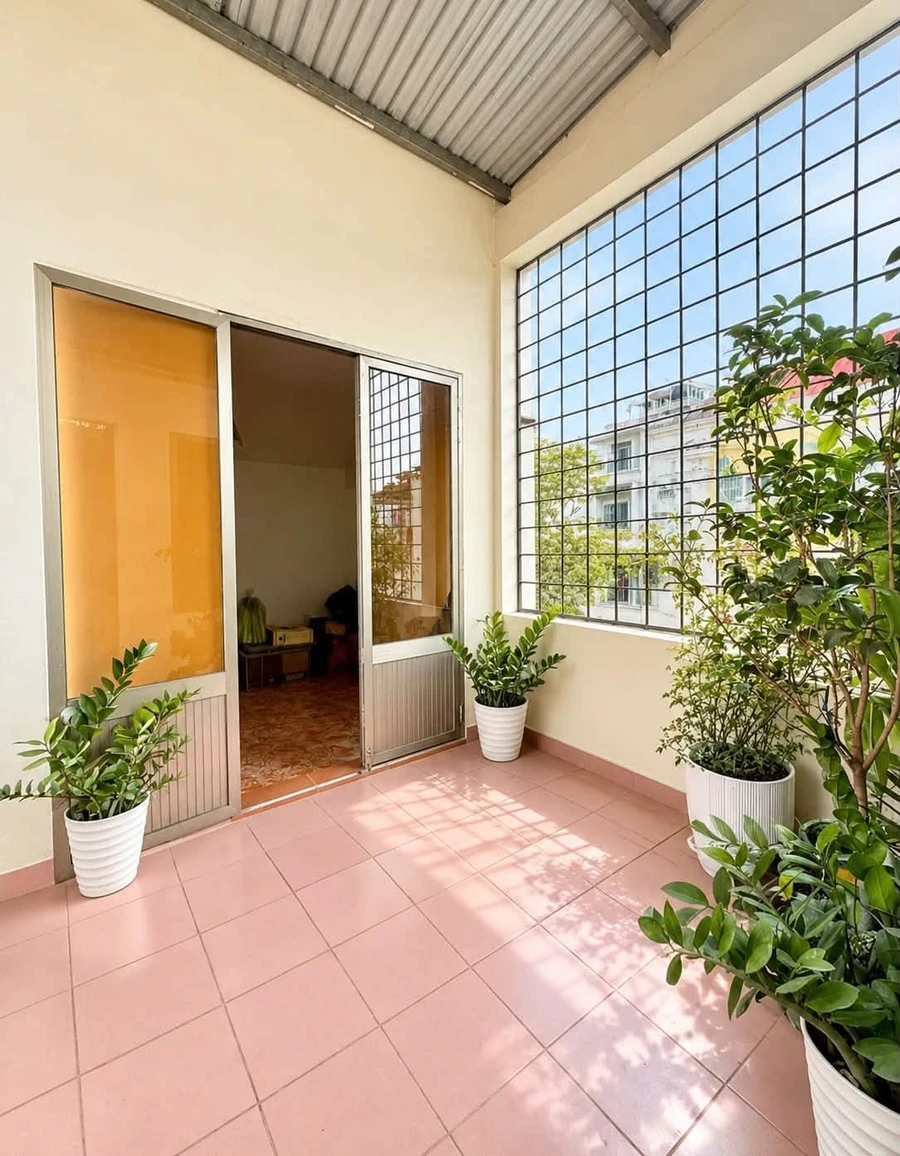 Bán nhà 4 tầng 40m² gần Nhà Hát Lớn, chỉ hơn 3 tỷ - Ảnh thu nhỏ 4