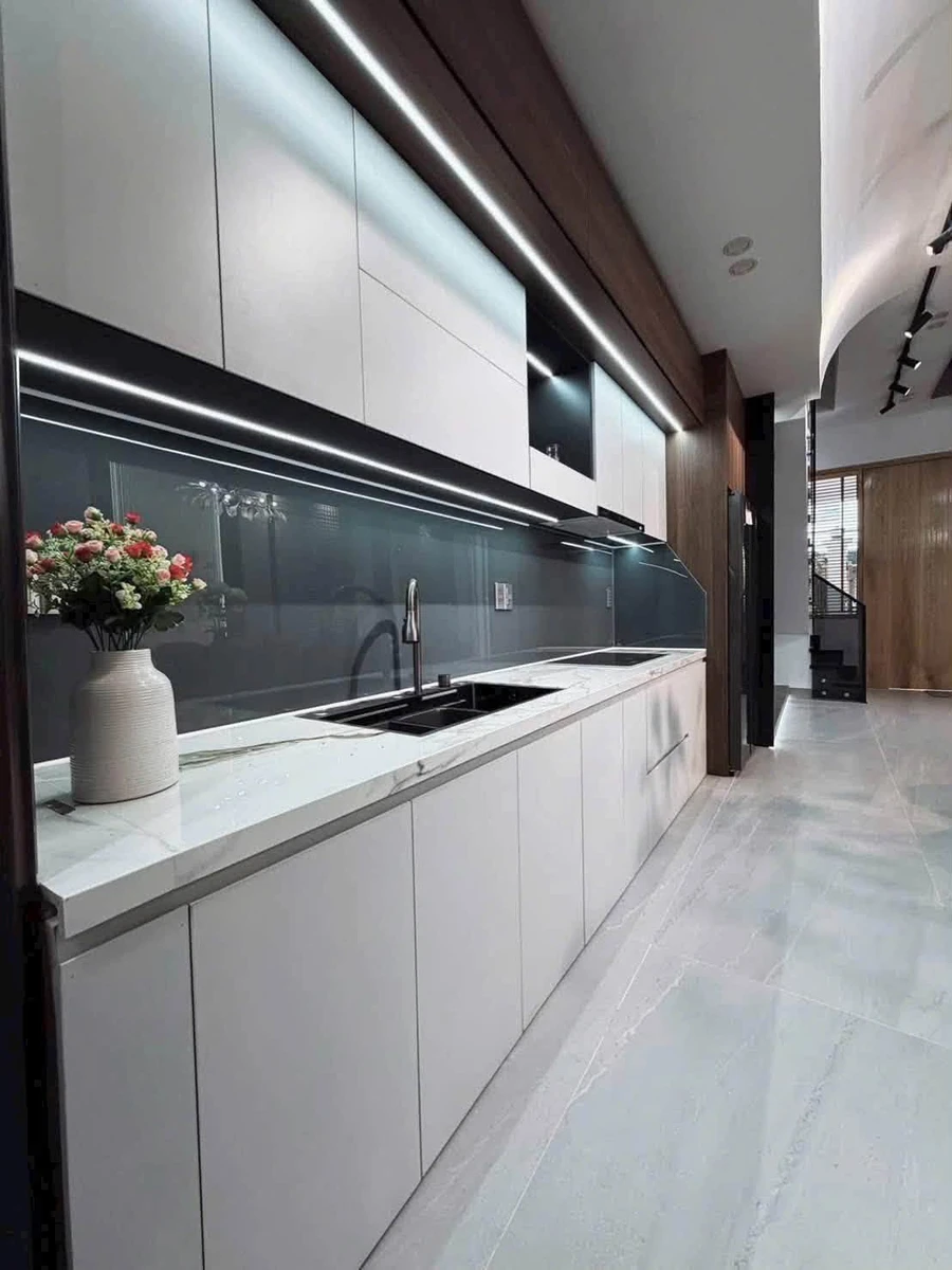 Bán nhà tân cổ điển 3 tầng 220m² mặt tiền Nguyễn Chích Đà Nẵng - Ảnh thu nhỏ 5