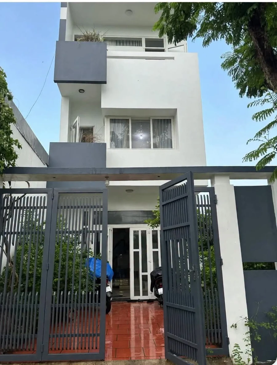 Bán lô đất sạch 97,5m² mặt tiền Lý Văn Phức, gần biển Tân Trà, Đà Nẵng - Ảnh 1