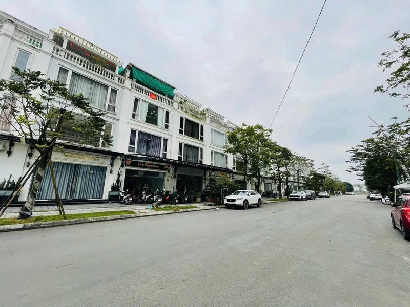 Bán shophouse Phú Mỹ An, Huế, 348m2, giá 8 tỷ