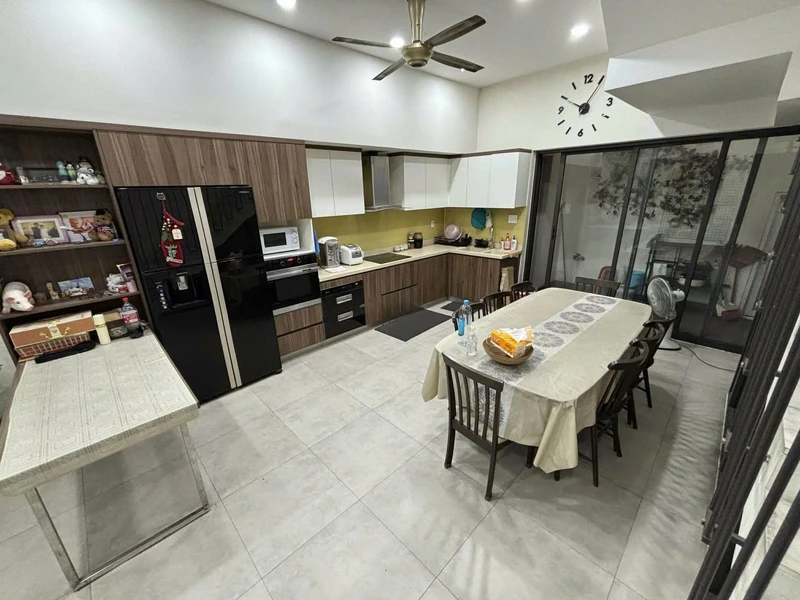 Bán lô góc 3 mặt tiền 81,9m2 Phước Hạ Nha Trang 1,65 tỷ 8x23