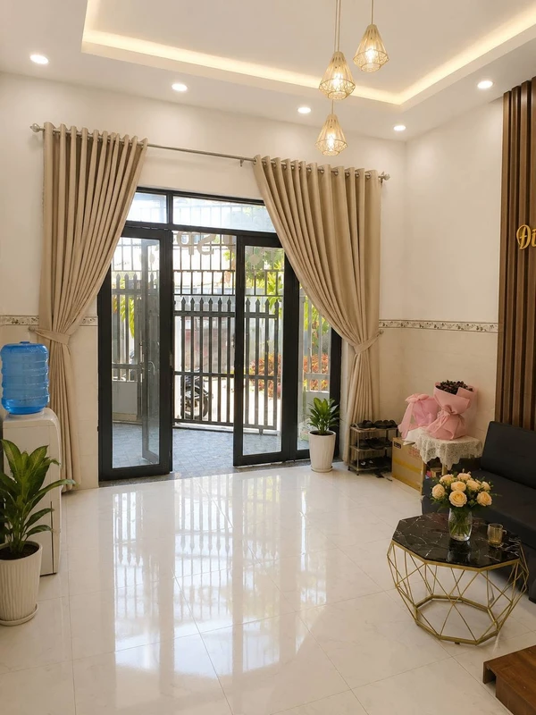 Bán nhà hẻm 5m, 60,3m2, 3 phòng ngủ, sổ hồng tại Nha Trang