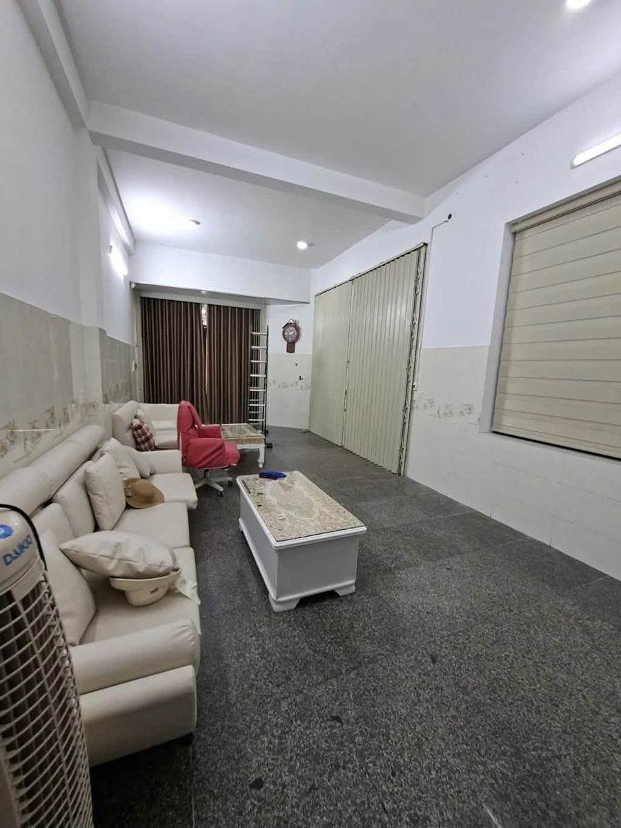 Bán nhà 4 tầng lô góc 127m² Bầu Vàng, Đà Nẵng, 11,25 tỷ - Ảnh thu nhỏ 2