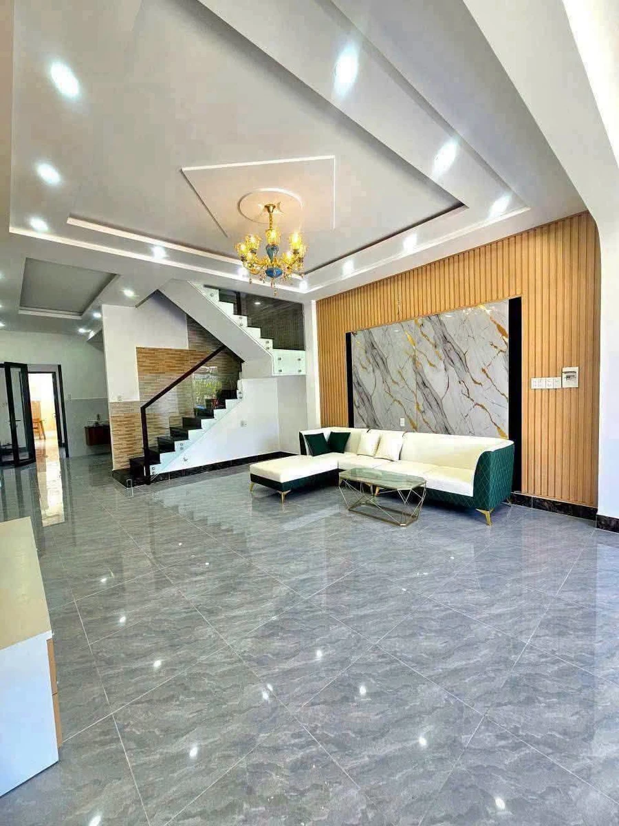 Bán nhà mặt tiền Nguyễn Huy Tưởng 85m², 3 phòng, 2,4 tỷ - Ảnh thu nhỏ 4
