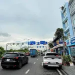 Bán nhà mặt tiền đường 32m 150m2 ngang 7.5m hầm 4 tầng 5PN gần sân bay Tân Sơn Nhất - Ảnh thu nhỏ 2