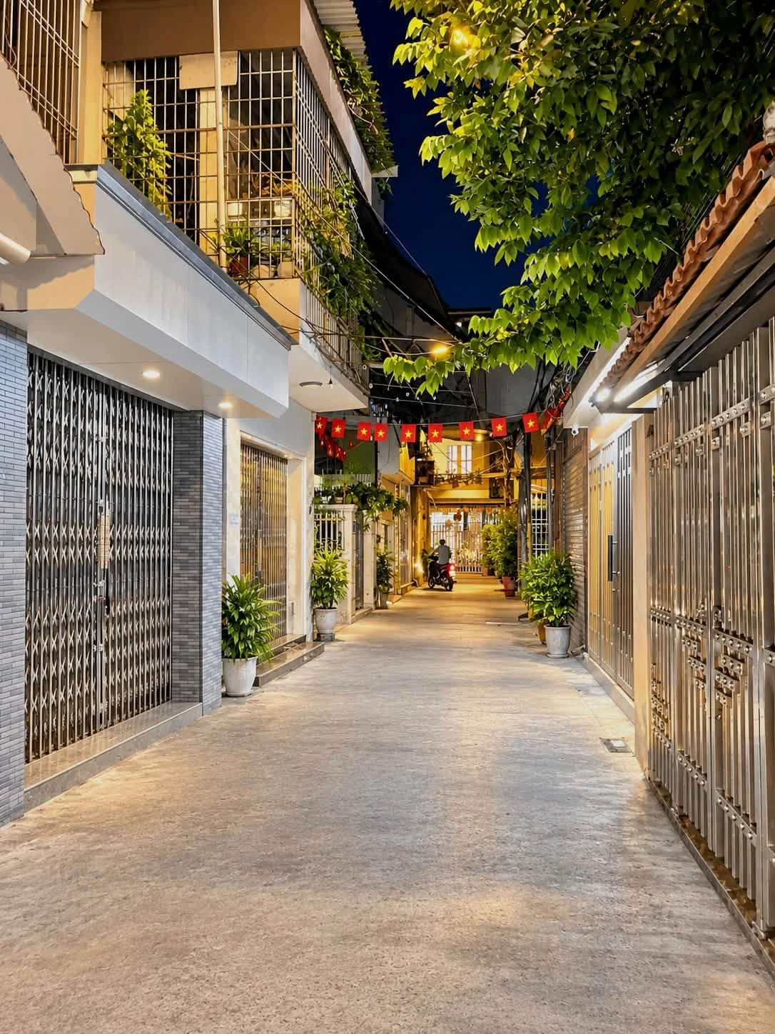 Bán nhà 3 tầng 52m2 gần Aeon Mall Tân Bình 2.9 tỷ - Ảnh 1