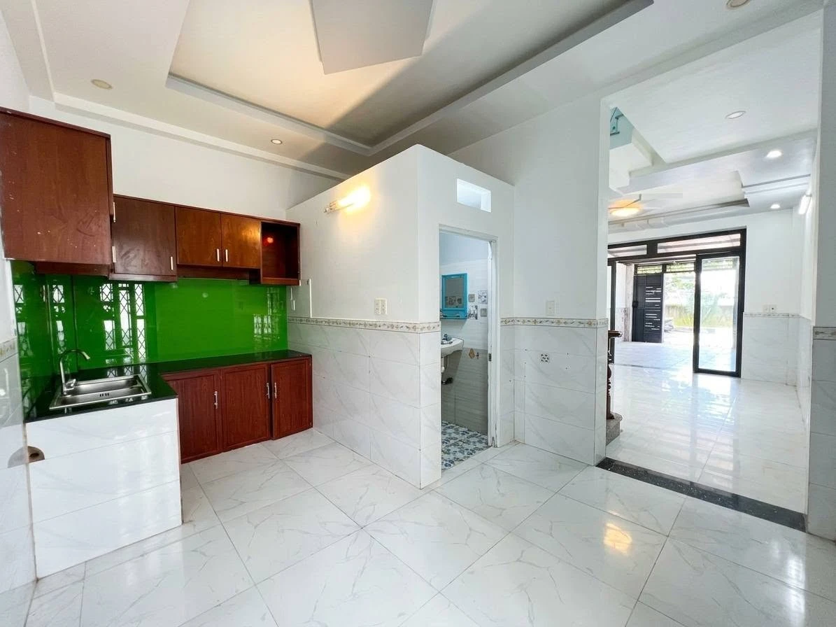 Bán nhà mặt tiền 105m² Phường 15 Quận 8 - Ảnh thu nhỏ 2