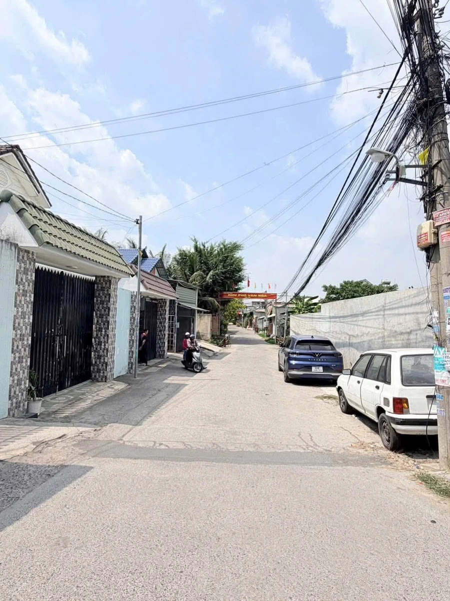 Bán nhà 1 trệt 1 lầu 100m² Kp9 Tân Phong, giá 2 tỷ - Ảnh thu nhỏ 2